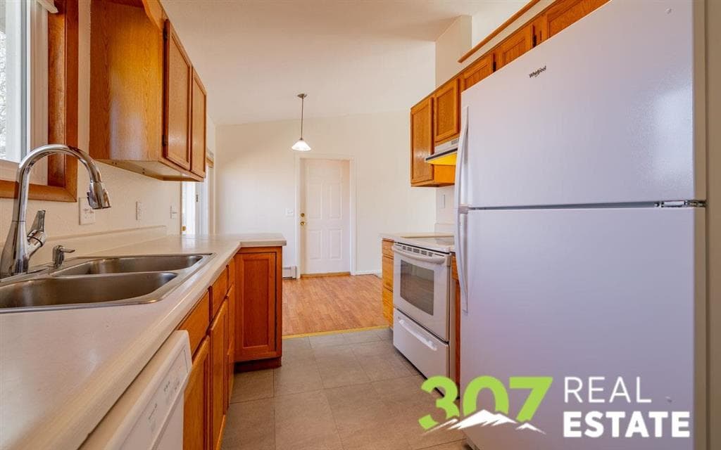 719 Canyon View Ave — photo 6 of 25