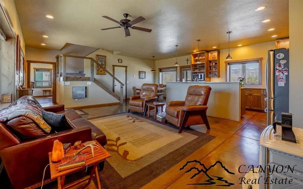 27 Teepee Ring Rd — photo 9 of 25