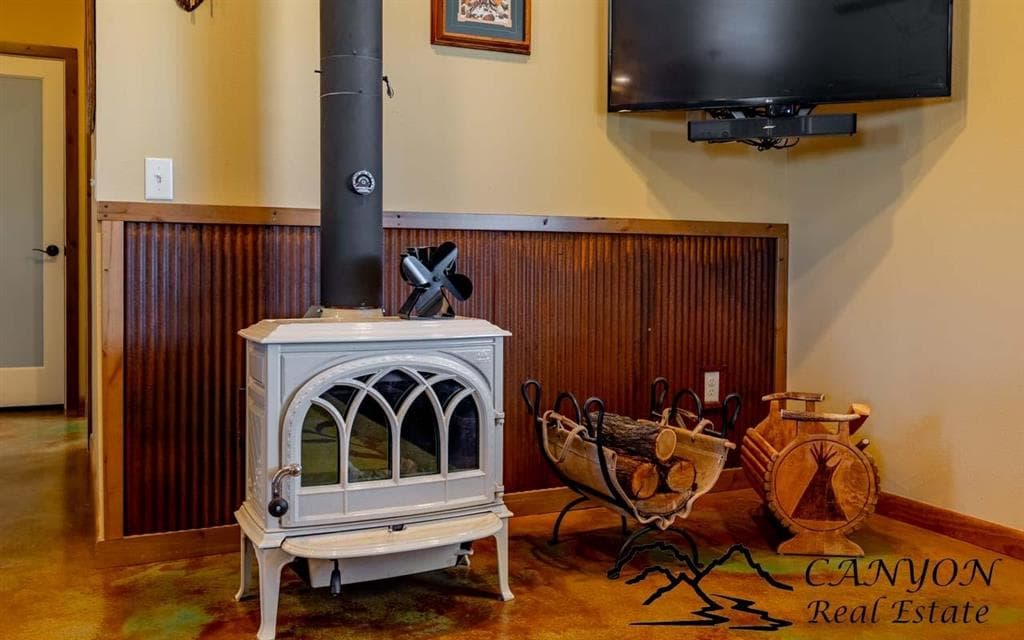 27 Teepee Ring Rd — photo 10 of 25