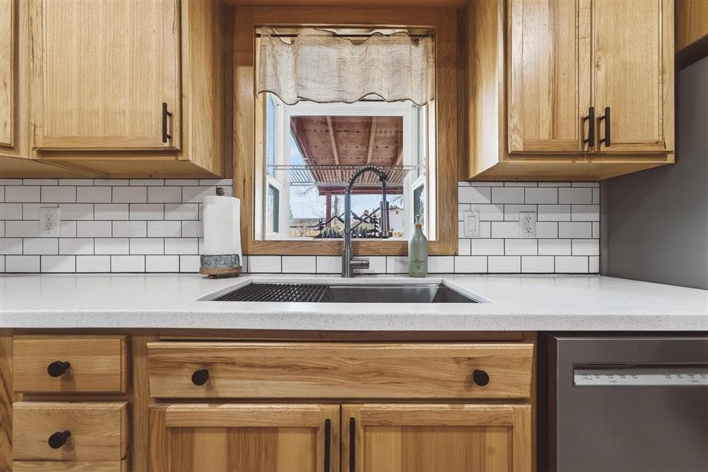 1032 Alpine Ave — photo 7 of 25