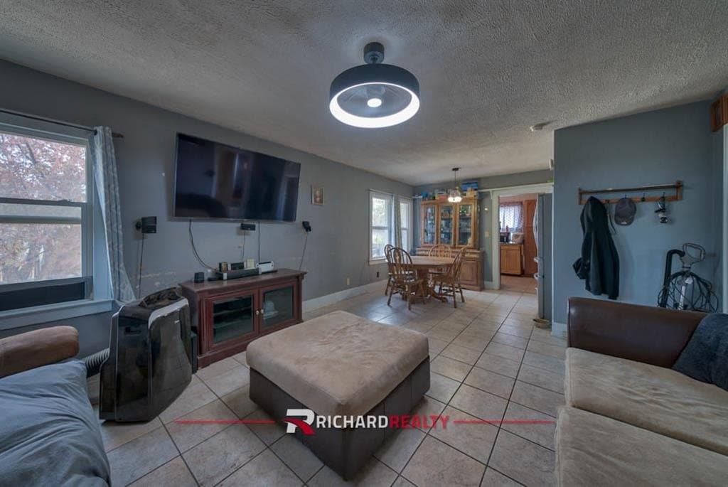 1302 Salsbury Ave — photo 7 of 24