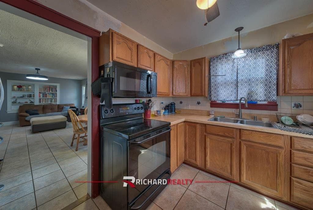 1302 Salsbury Ave — photo 9 of 24