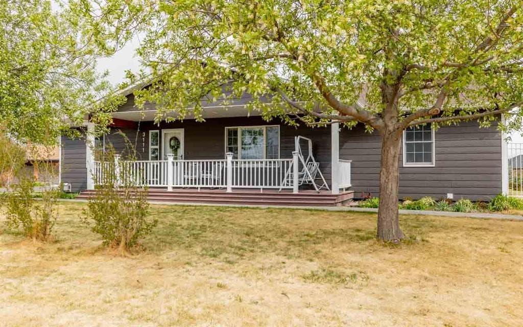 3111 Kent Ave photo 1