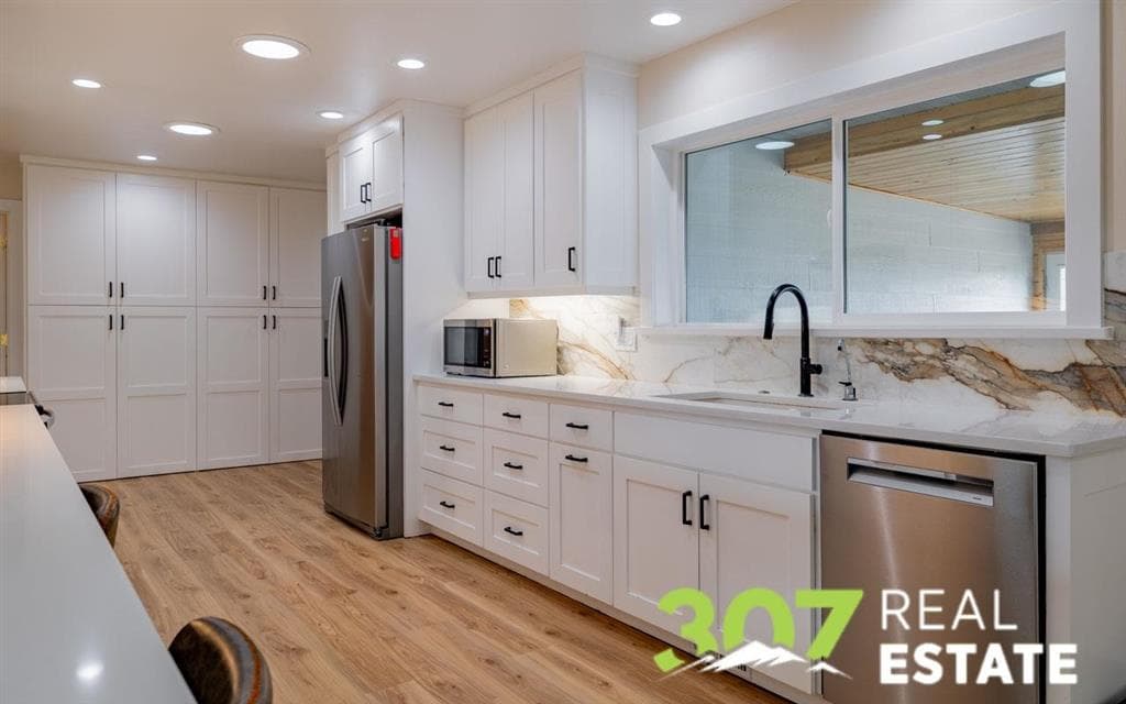 3111 Kent Ave — photo 9 of 25