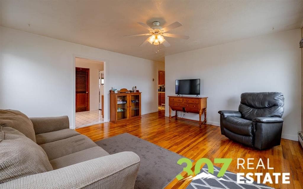 644 Avenue H — photo 2 of 25