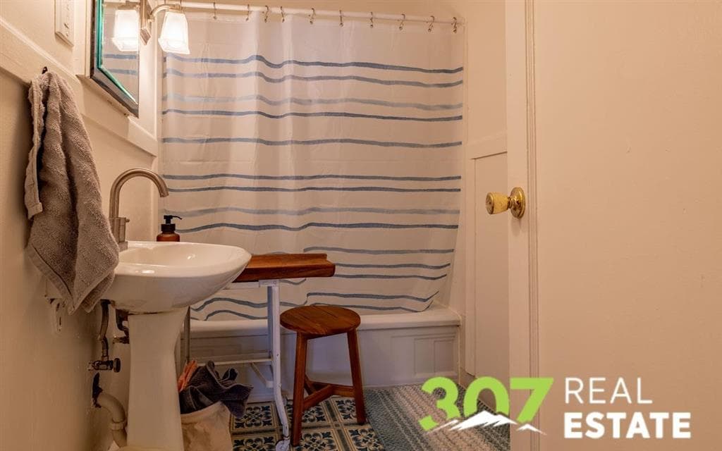 644 Avenue H — photo 15 of 25