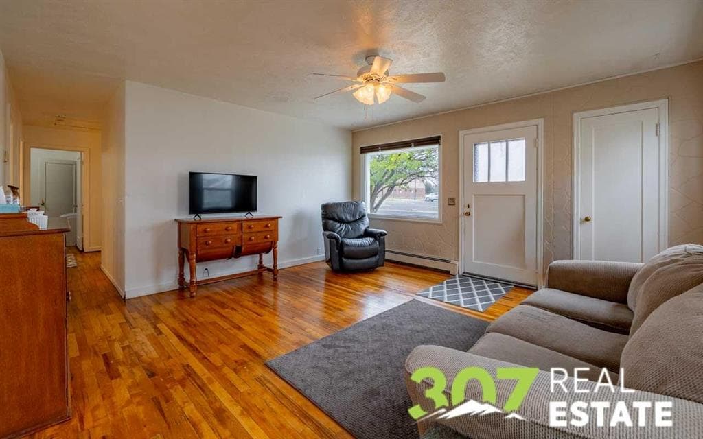 644 Avenue H — photo 3 of 25