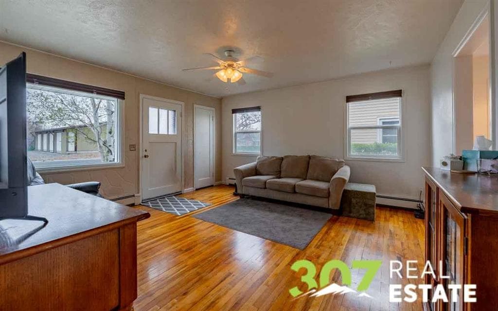 644 Avenue H — photo 4 of 25