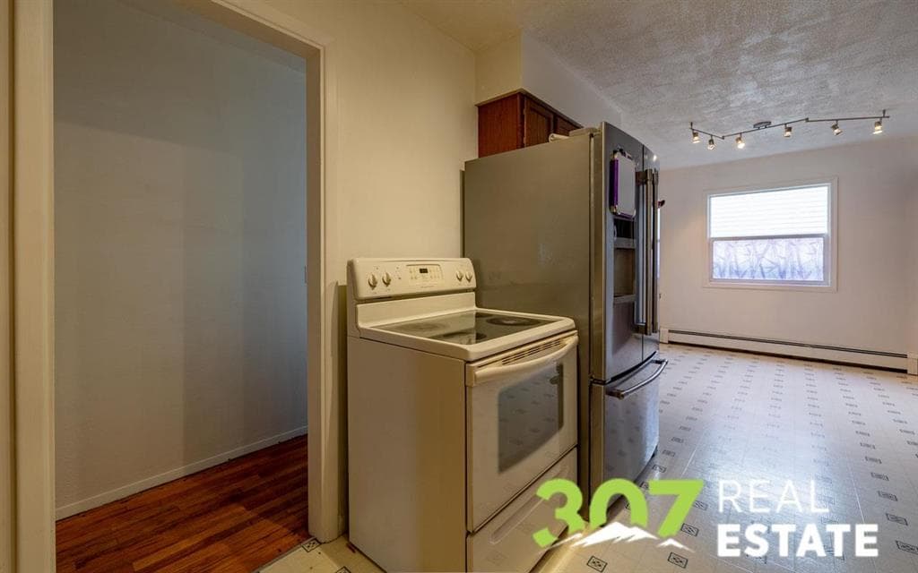 644 Avenue H — photo 8 of 25