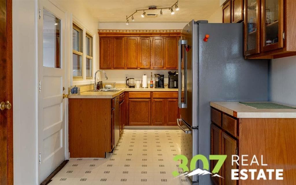 644 Avenue H — photo 10 of 25