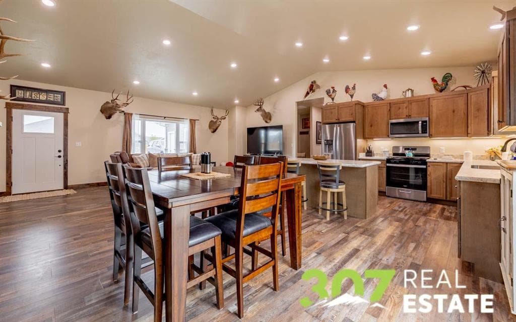 3208 Lame Deer Ave — photo 3 of 20