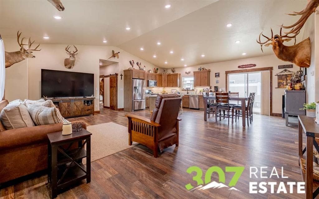 3208 Lame Deer Ave — photo 5 of 20