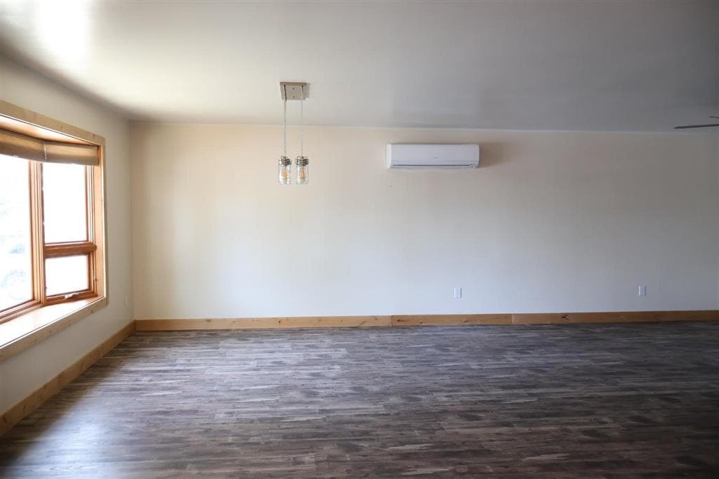 1314 Red Butte Ave — photo 6 of 21