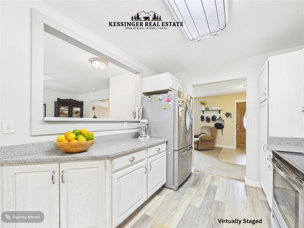 945 Avenue K — photo 7 of 25