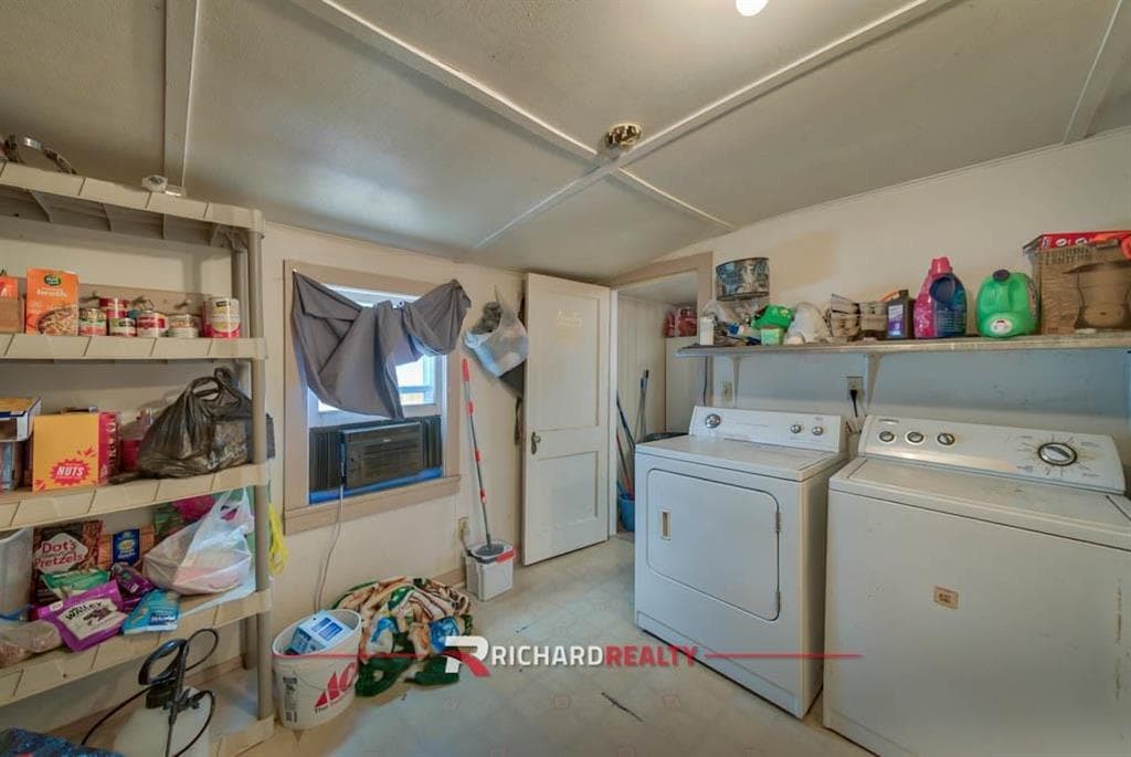 747 E Jefferson St — photo 21 of 25