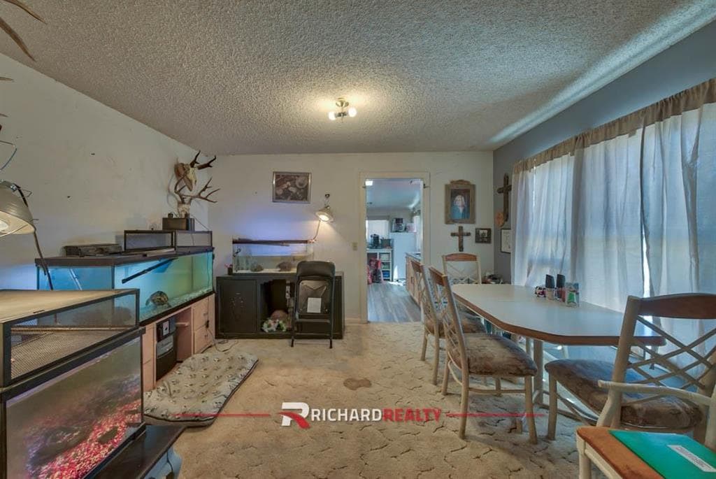 747 E Jefferson St — photo 9 of 25