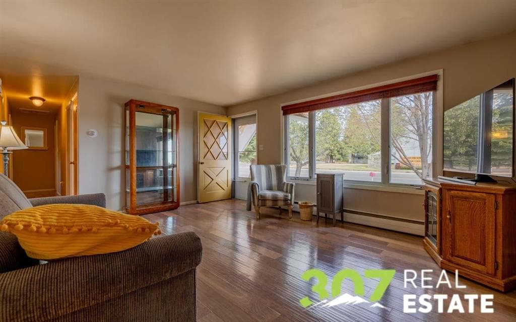 1214 Stampede Ave — photo 3 of 25