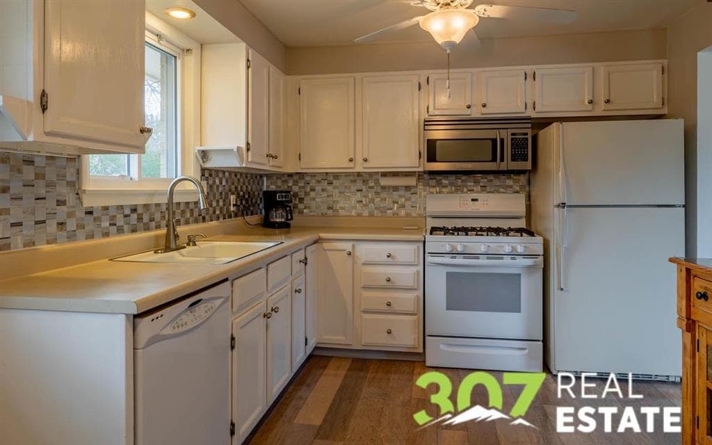 1214 Stampede Ave — photo 6 of 25