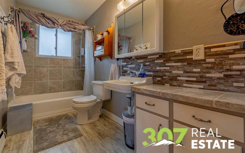 1214 Stampede Ave — photo 7 of 25