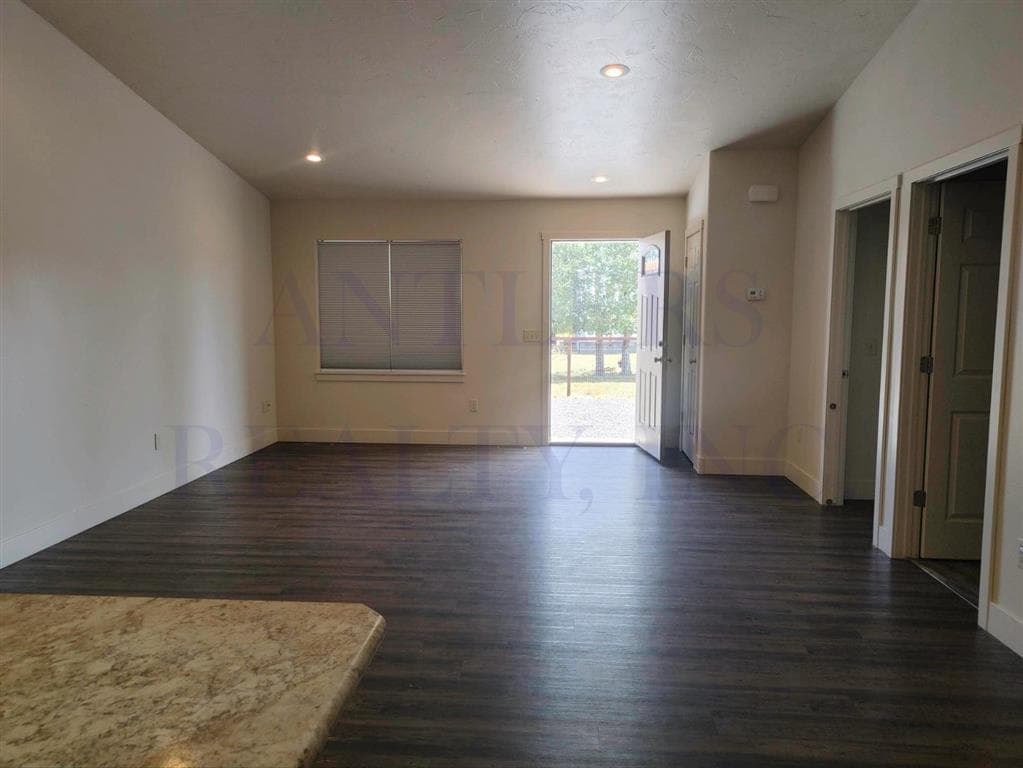 2708 Central Ave — photo 2 of 12