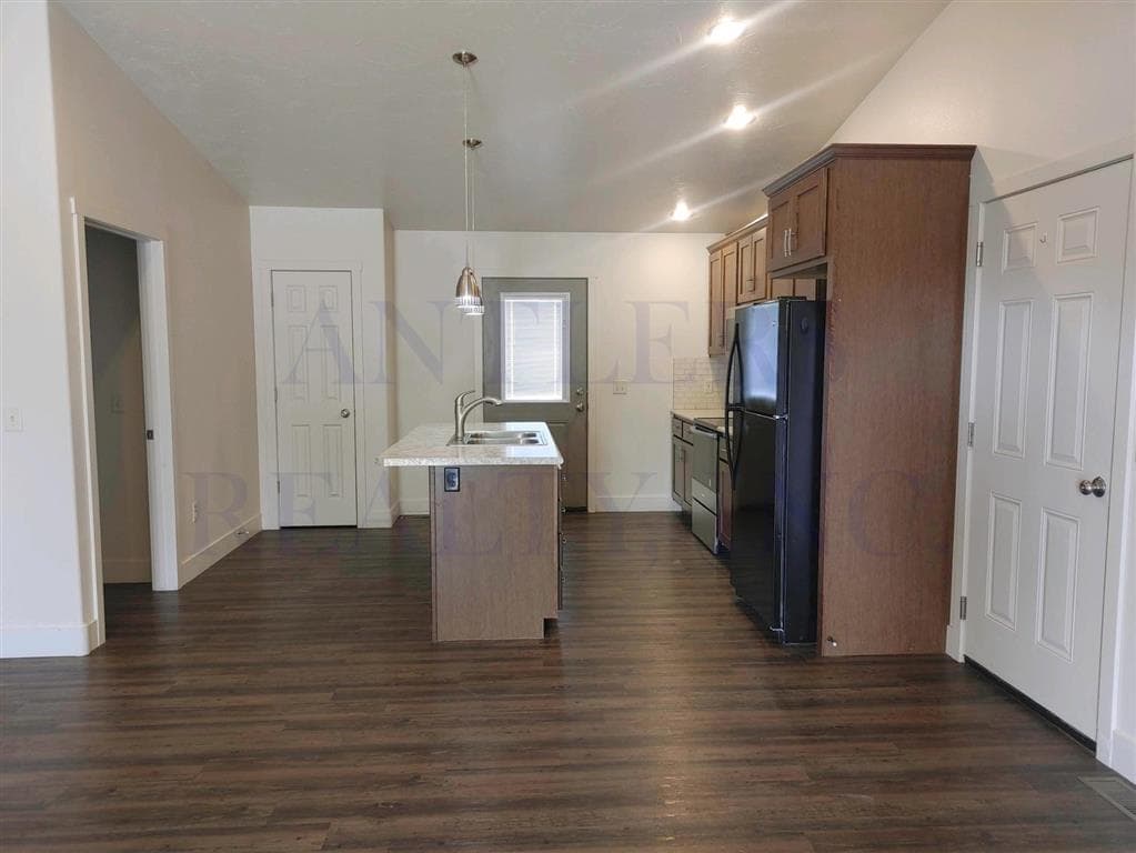 2708 Central Ave — photo 3 of 12