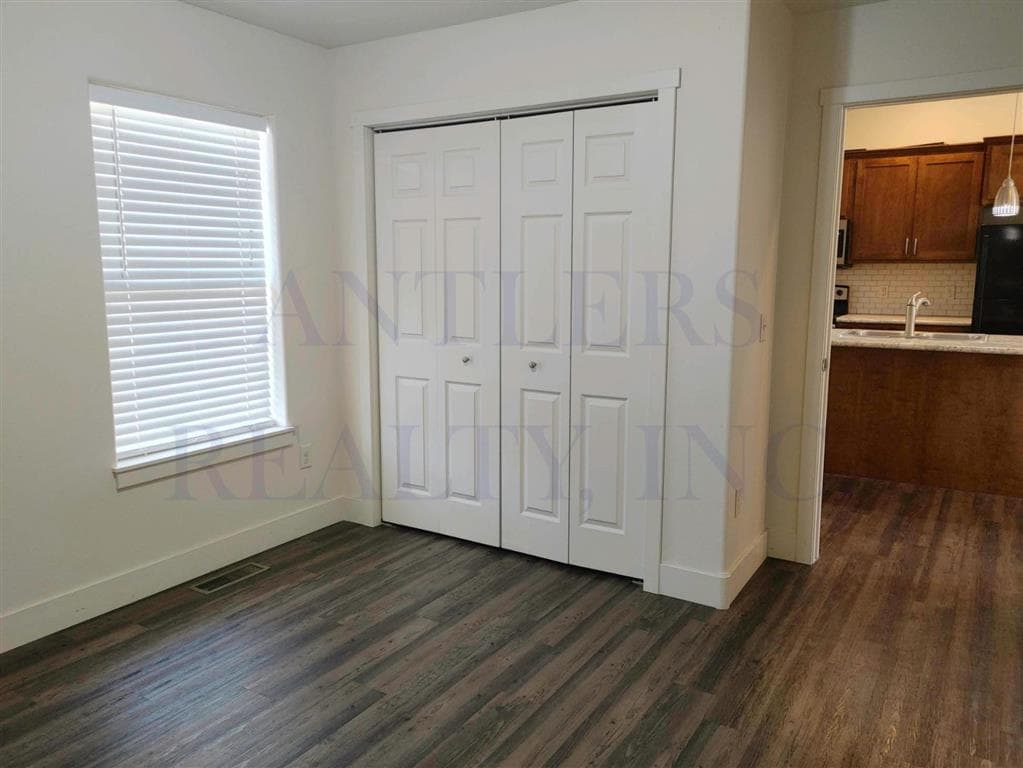 2708 Central Ave — photo 7 of 12