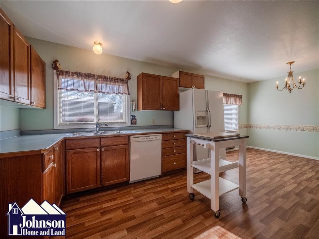130 E Shoshone Ave — photo 16 of 25