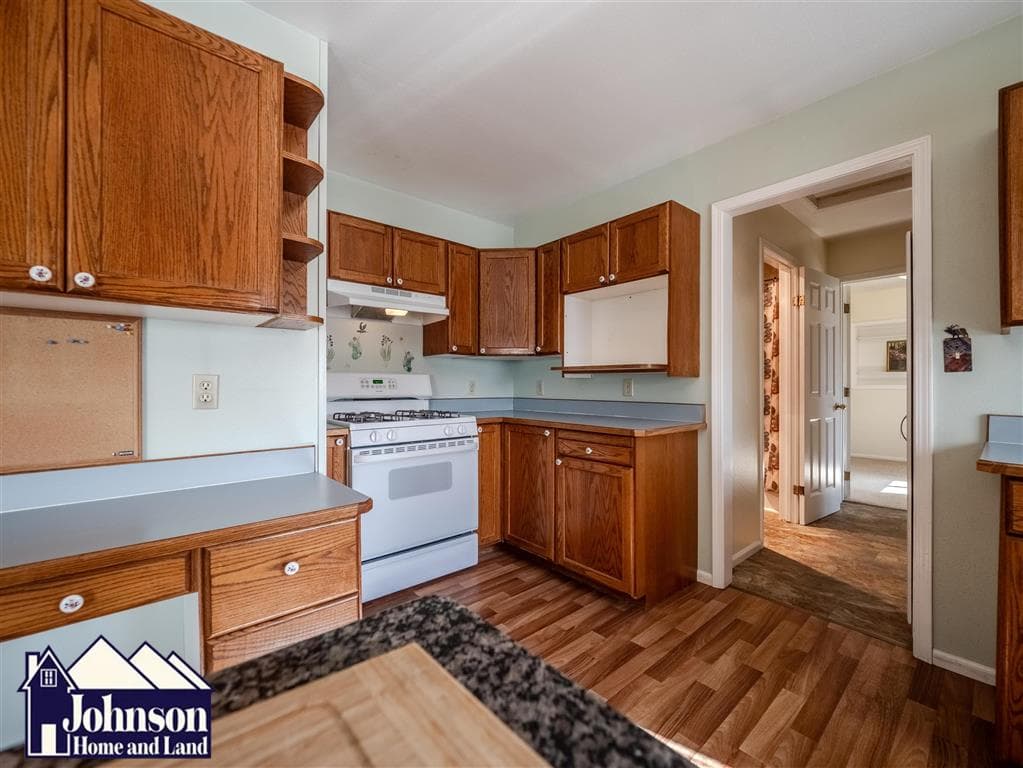 130 E Shoshone Ave — photo 17 of 25