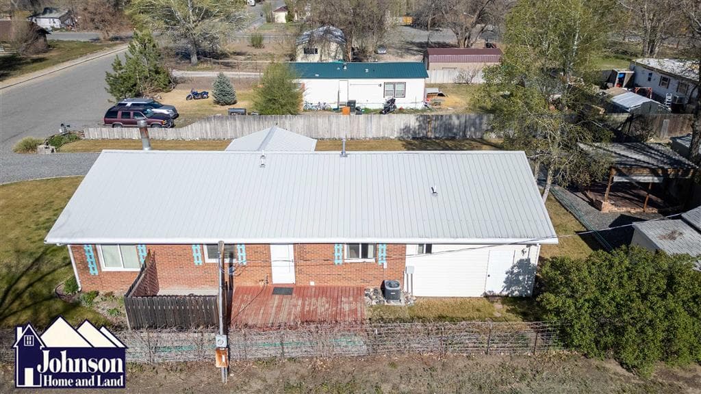130 E Shoshone Ave — photo 4 of 25