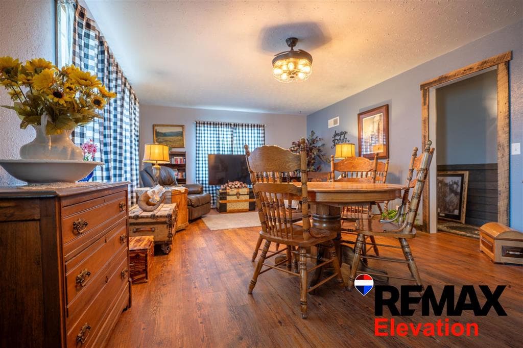 610 Avenue F — photo 4 of 25