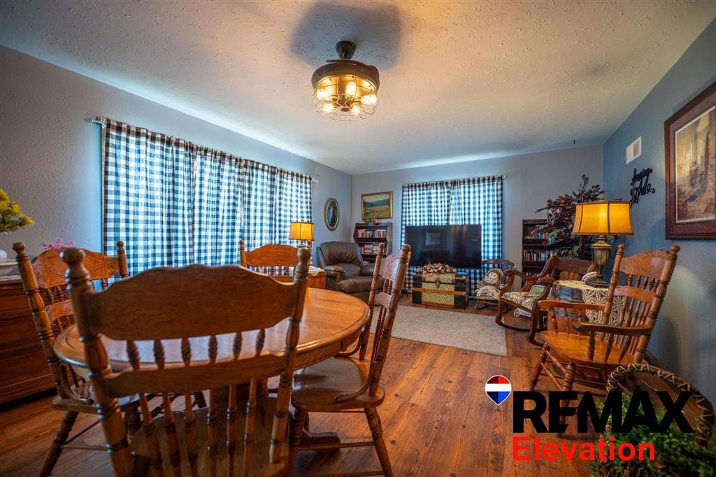 610 Avenue F — photo 9 of 25