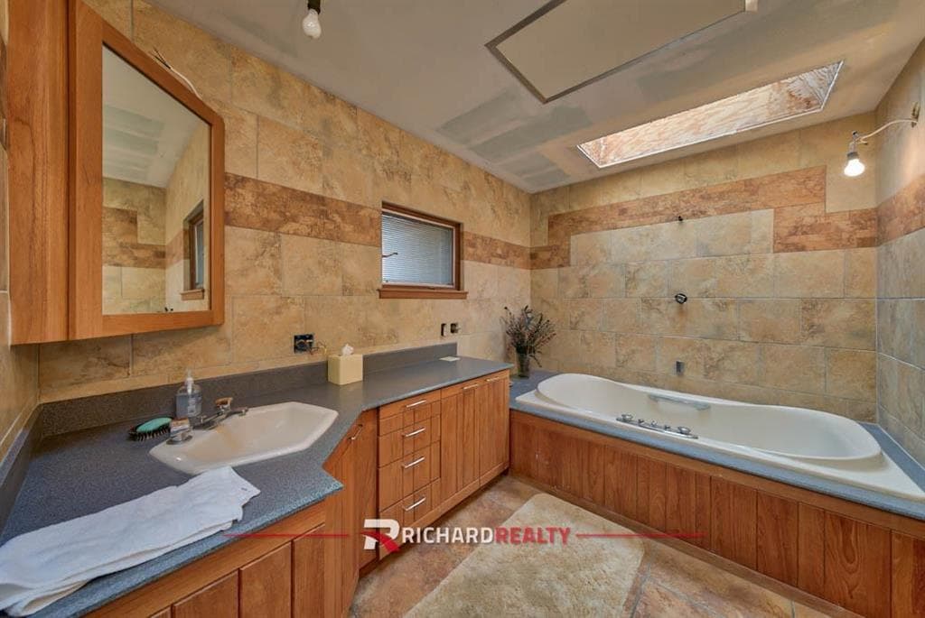 1304 Circle Road — photo 17 of 25