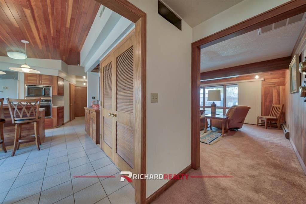 1304 Circle Road — photo 3 of 25