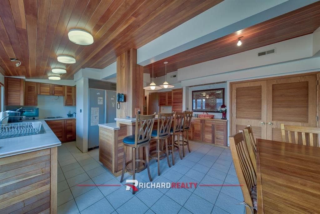 1304 Circle Road — photo 5 of 25
