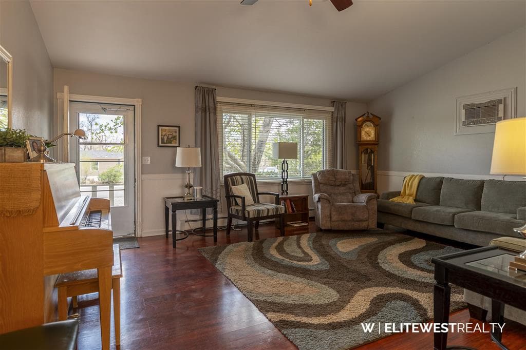 496 Birch St — photo 2 of 25