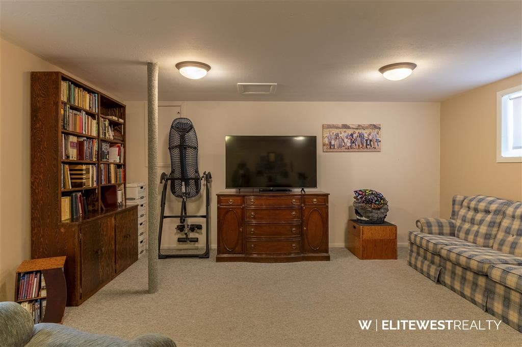 496 Birch St — photo 24 of 25