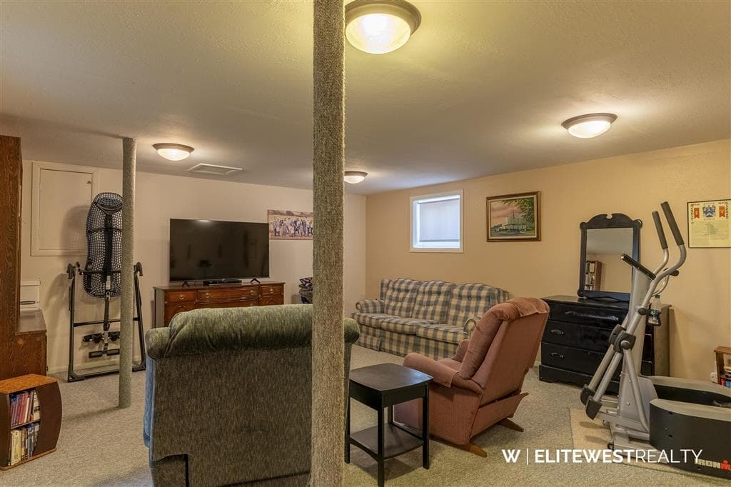 496 Birch St — photo 25 of 25