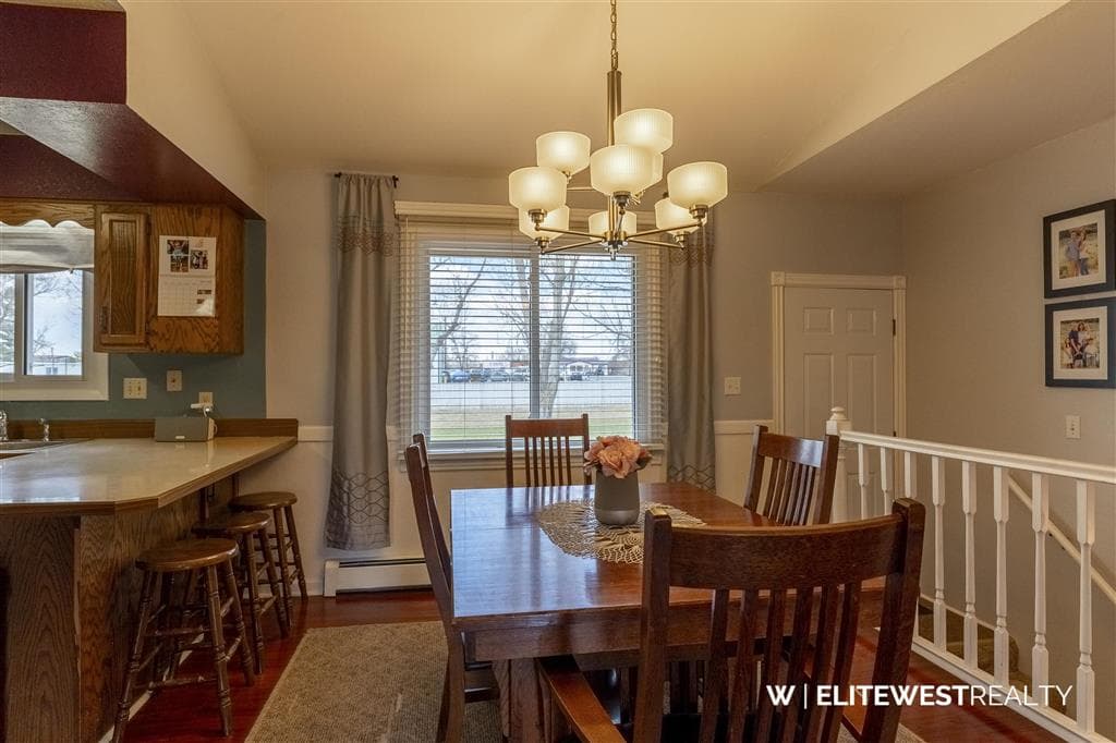 496 Birch St — photo 4 of 25