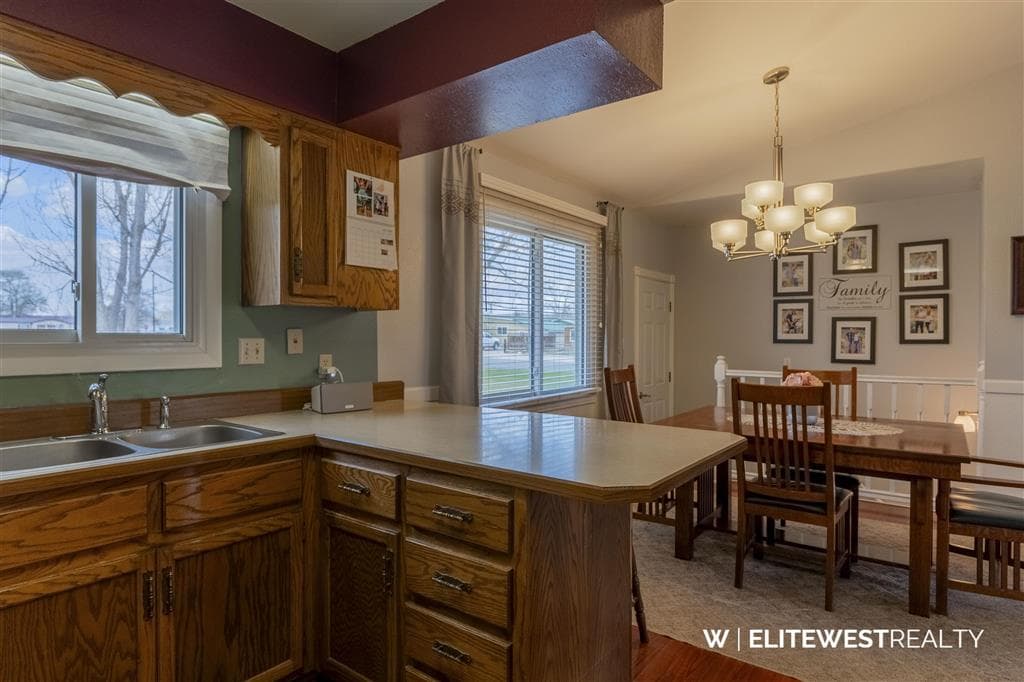 496 Birch St — photo 10 of 25