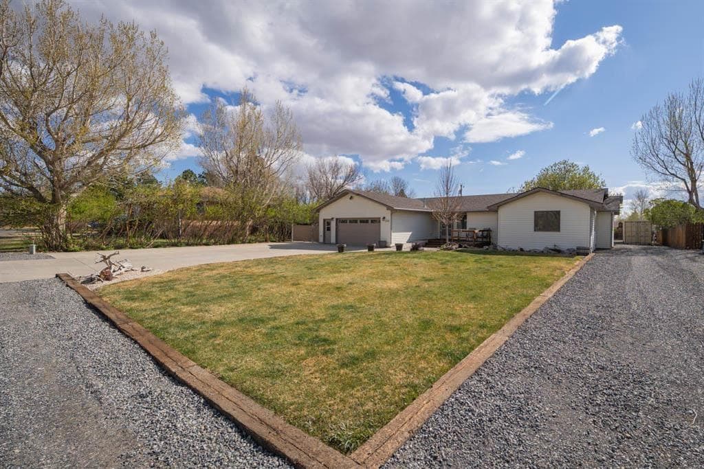 2202 Southfork St photo 1