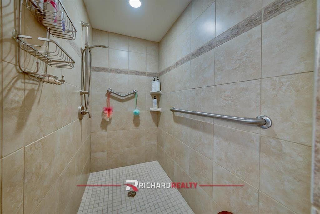 2202 Southfork St — photo 23 of 25