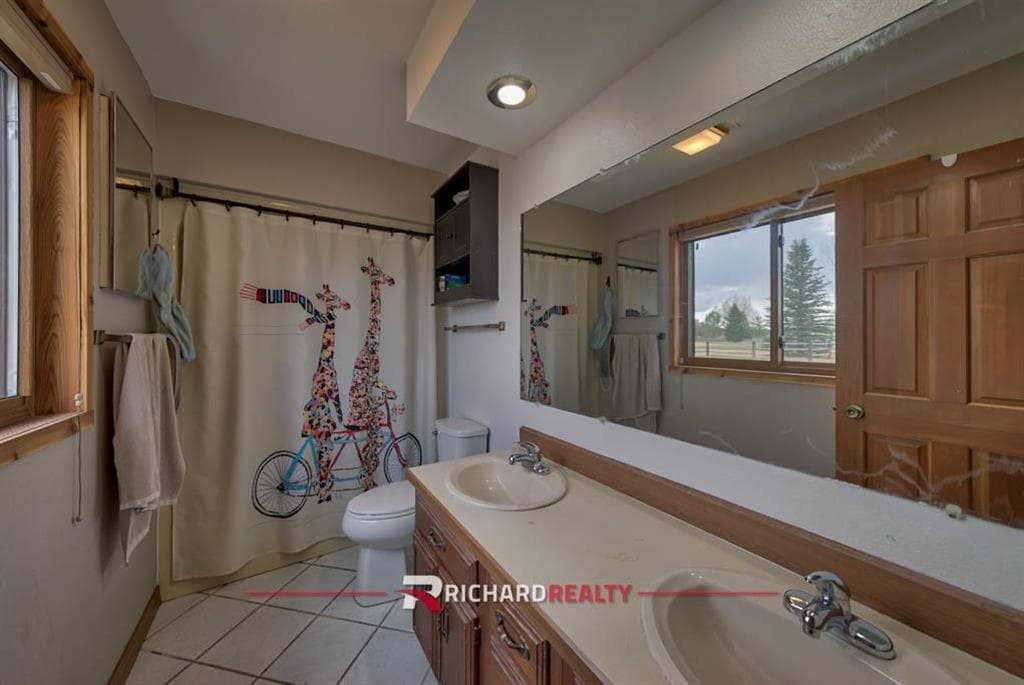 215 44th St N — photo 7 of 25