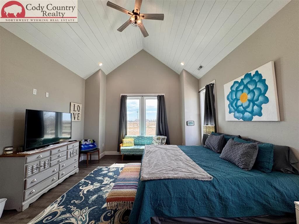 1131 Barrows Rd — photo 24 of 25