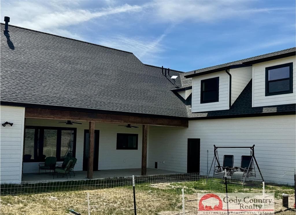 1131 Barrows Rd — photo 8 of 25