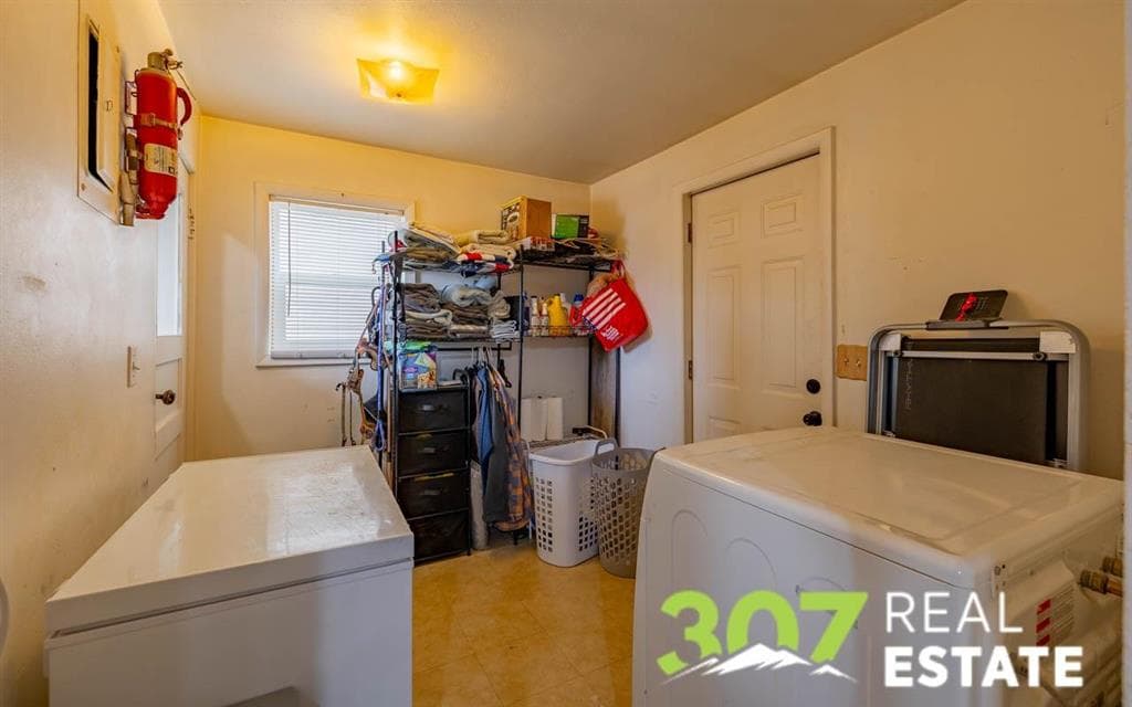 849 3rd St E — photo 14 of 25