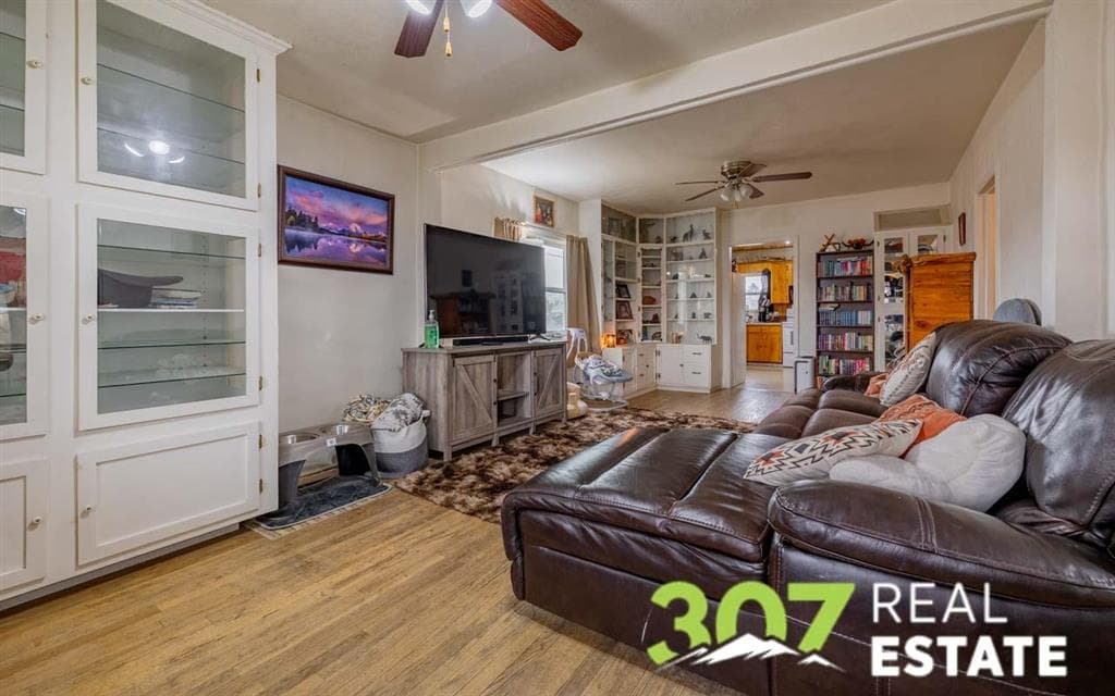 849 3rd St E — photo 5 of 25