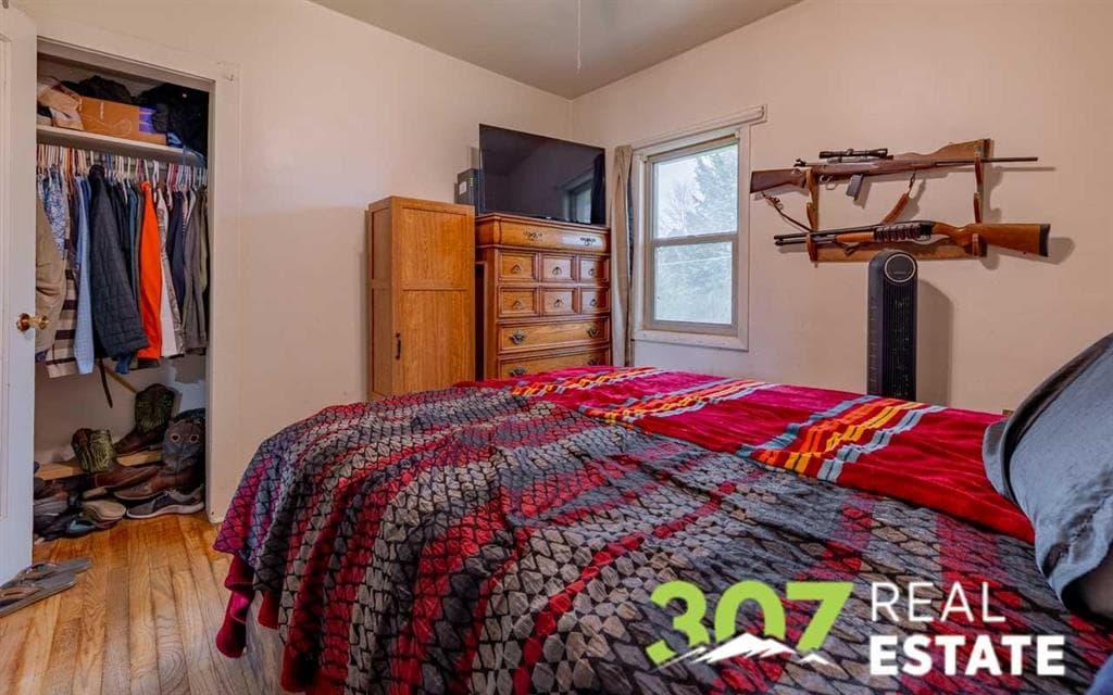 849 3rd St E — photo 9 of 25
