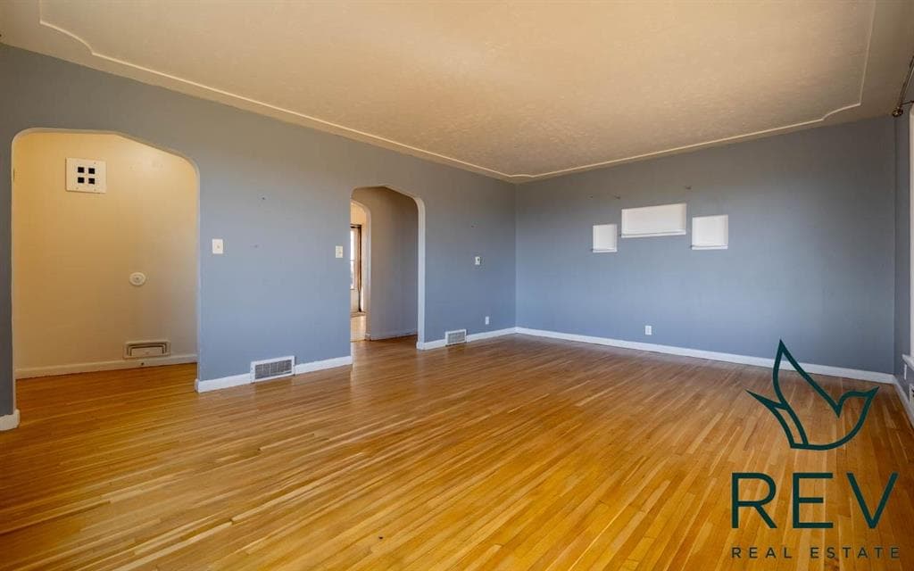 2096 Lane 10 — photo 12 of 25