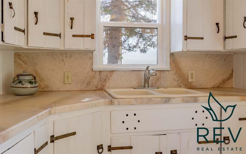 2096 Lane 10 — photo 16 of 25
