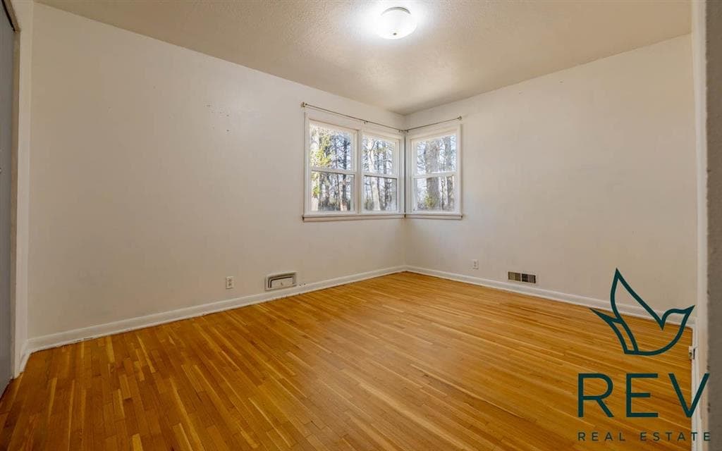 2096 Lane 10 — photo 20 of 25